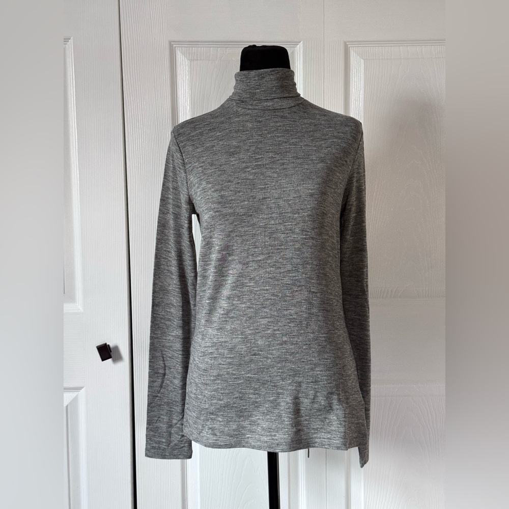 Express Heather Gray Lightweight Turtleneck